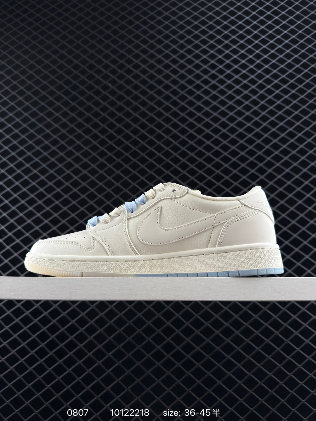 Travis Scott x Air Jordan 1 ” Reverse Mocha “